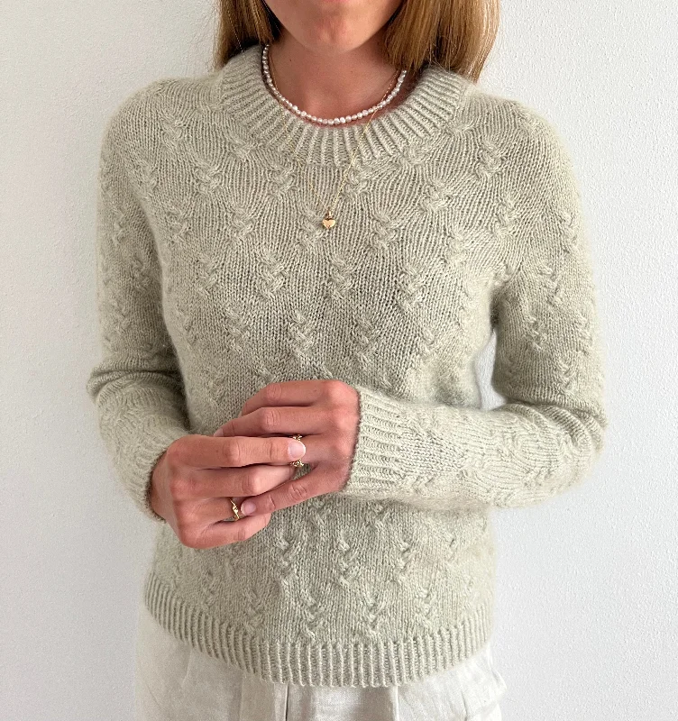 Relaxed Style Braidway Sweater - English