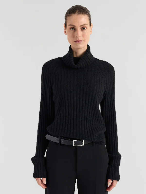 Fashion Forward Outfits Cashmere sweater "Eline" - Black