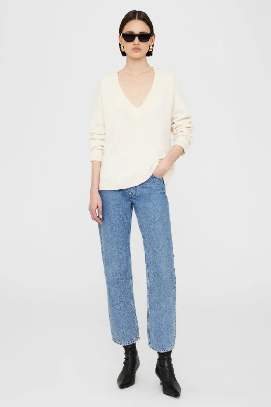 Disco - Inspired Retro Dance Look Lee Sweater - Cream