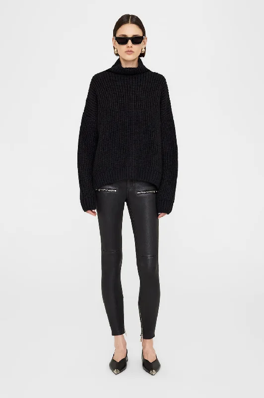 Graceful Movement Sydney Sweater - Black